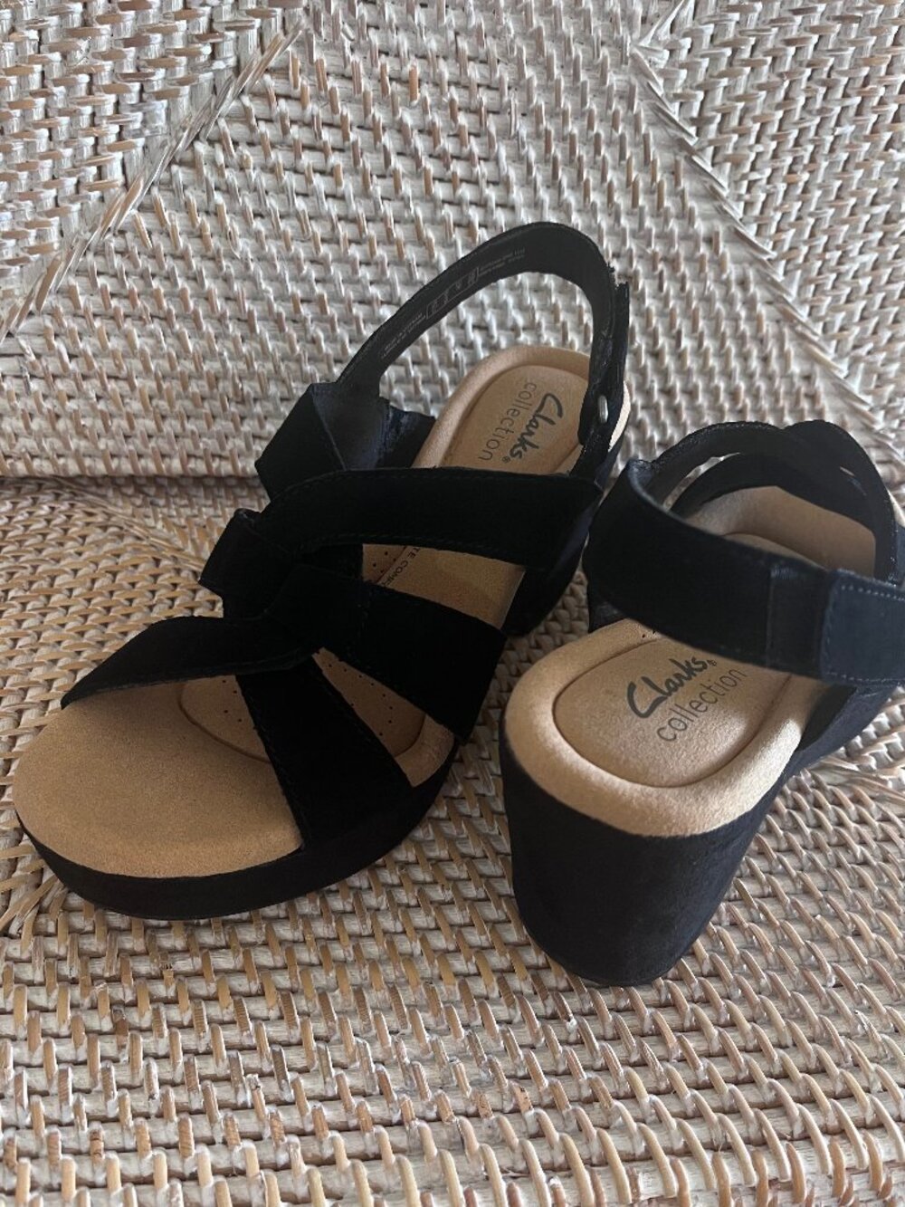 Clarks Collection Giselle Beach Black/Black Suede Wedge Platform Sandal 6 - Picture 8 of 14
